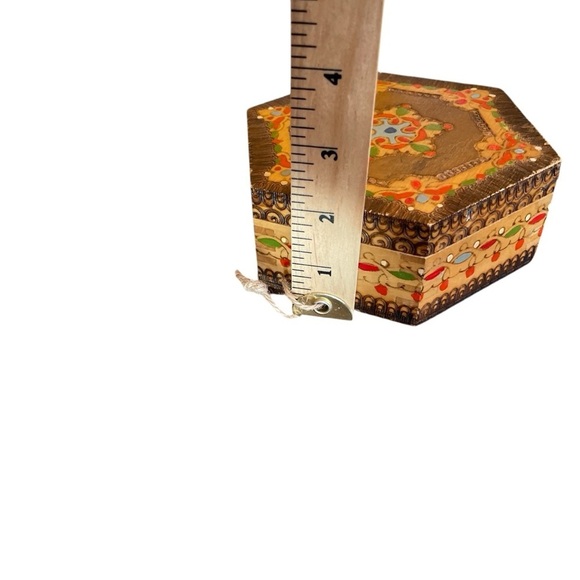 Polish Hand Crafted Vintage Painted Wood Burning Octogan Hinged Wood Box 1970’s - Picture 6 of 9